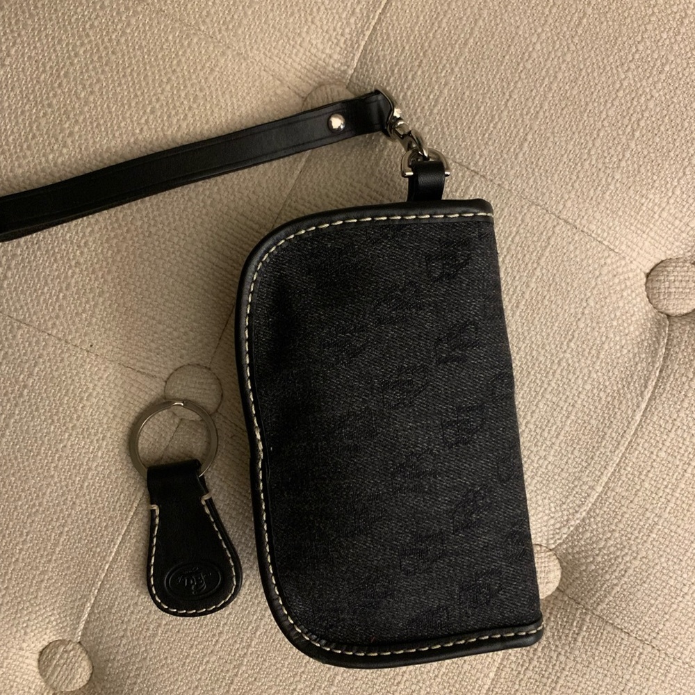 DOONEY & BOURKE WRISTLET WITH KEY FOB BLACK WITH SILVER HARDWARE
